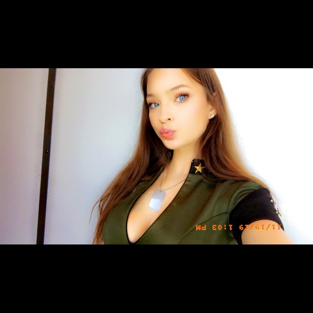 Meet your Posher, Lea